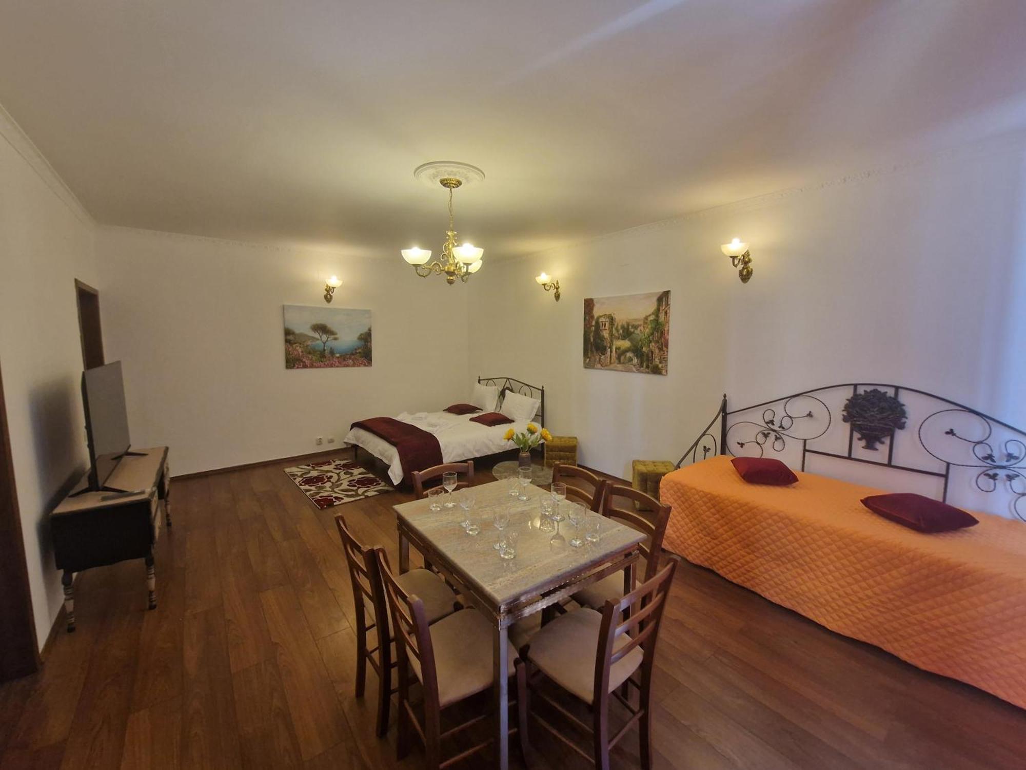 5* Royal House Near Unirii Square Villa Cluj-Napoca Esterno foto