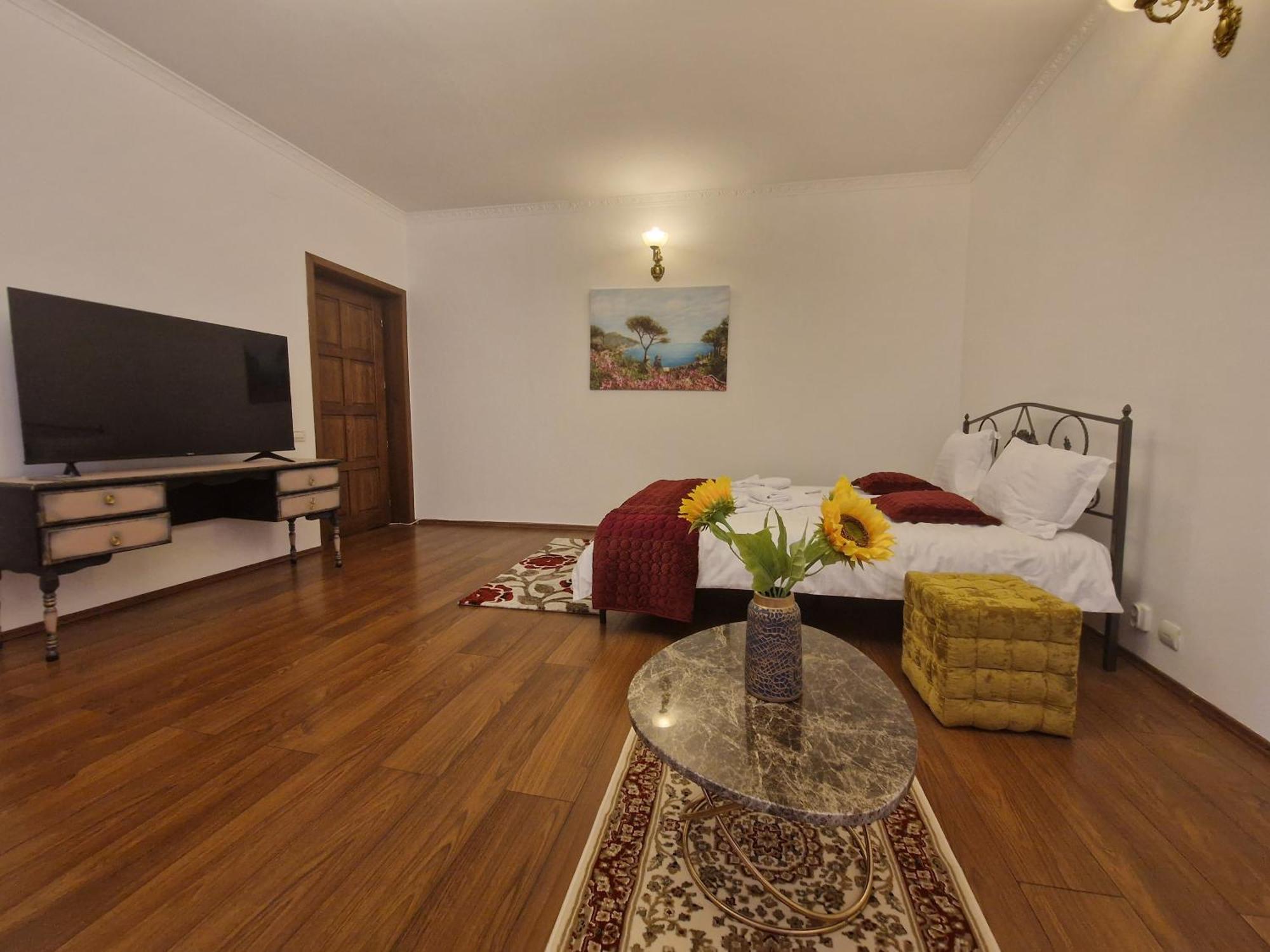 5* Royal House Near Unirii Square Villa Cluj-Napoca Esterno foto