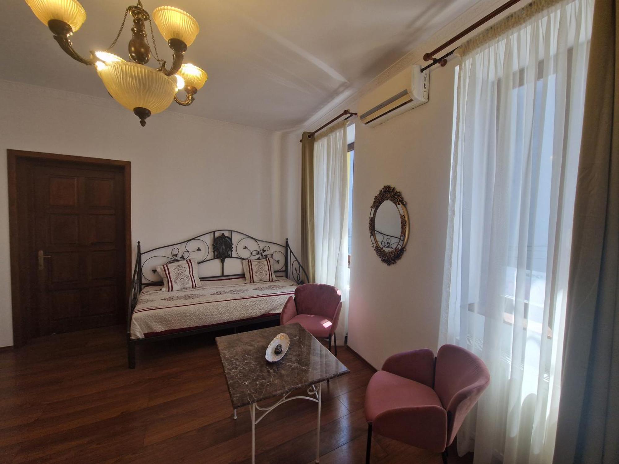 5* Royal House Near Unirii Square Villa Cluj-Napoca Esterno foto