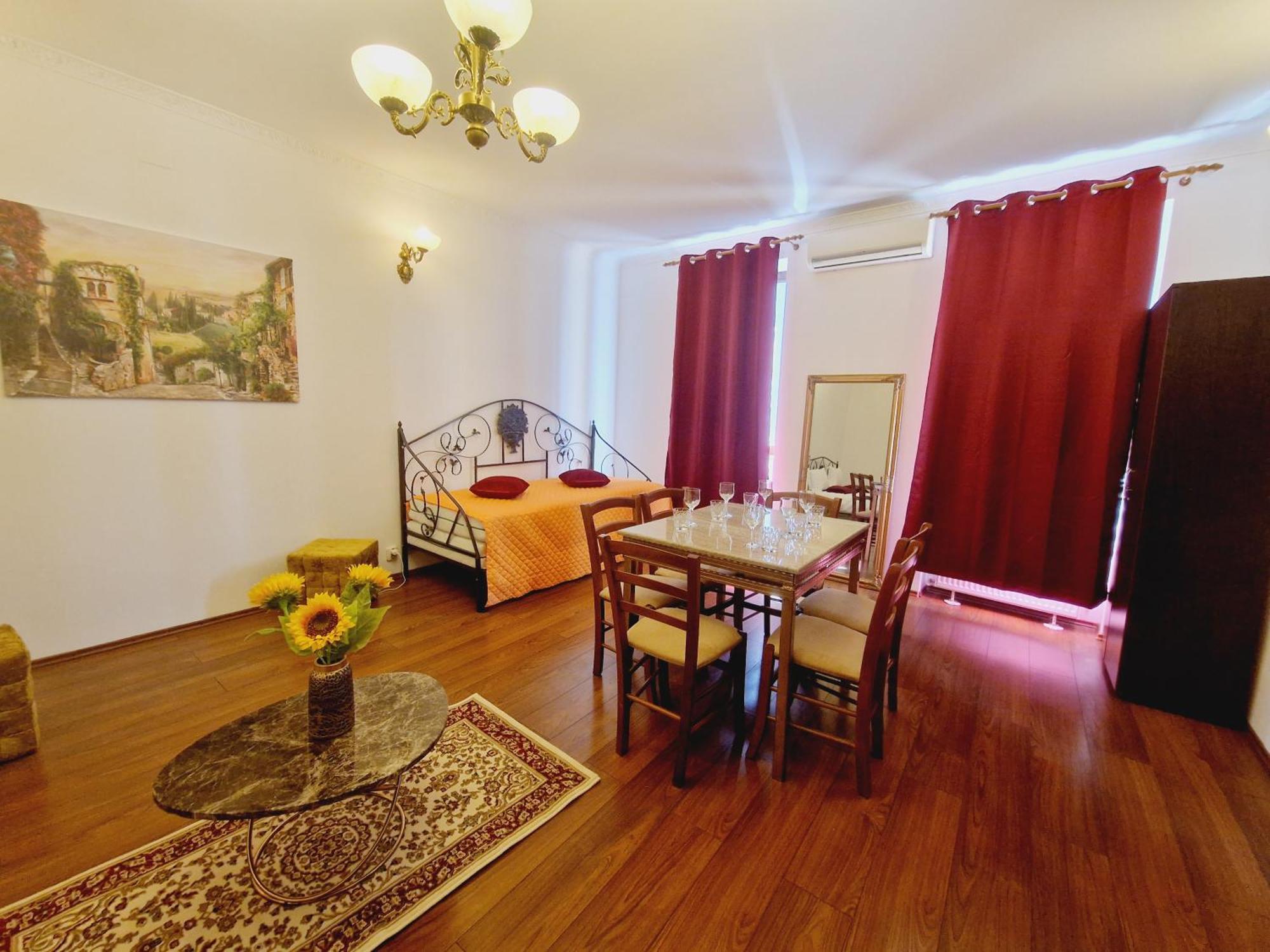 5* Royal House Near Unirii Square Villa Cluj-Napoca Esterno foto