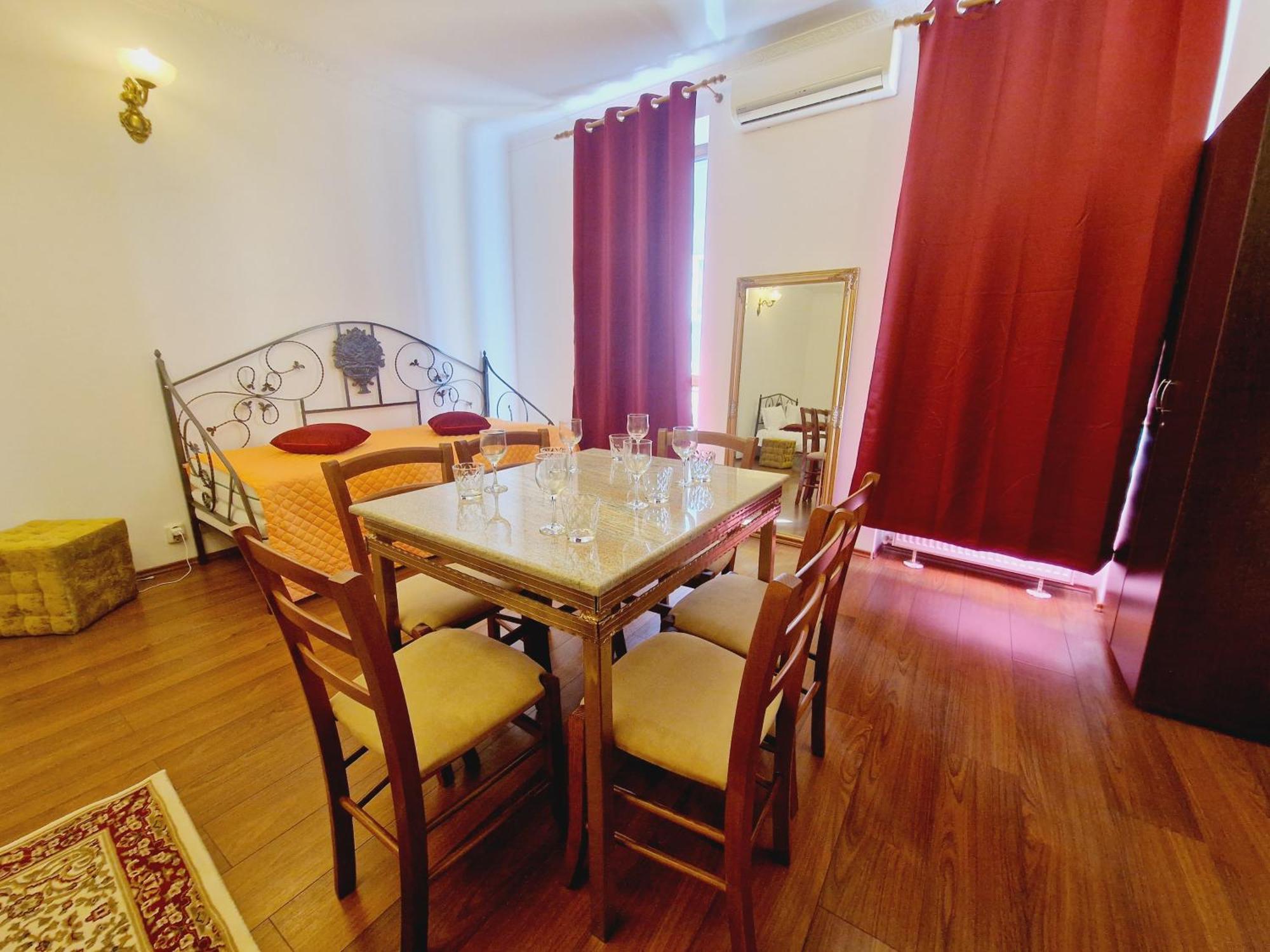 5* Royal House Near Unirii Square Villa Cluj-Napoca Esterno foto