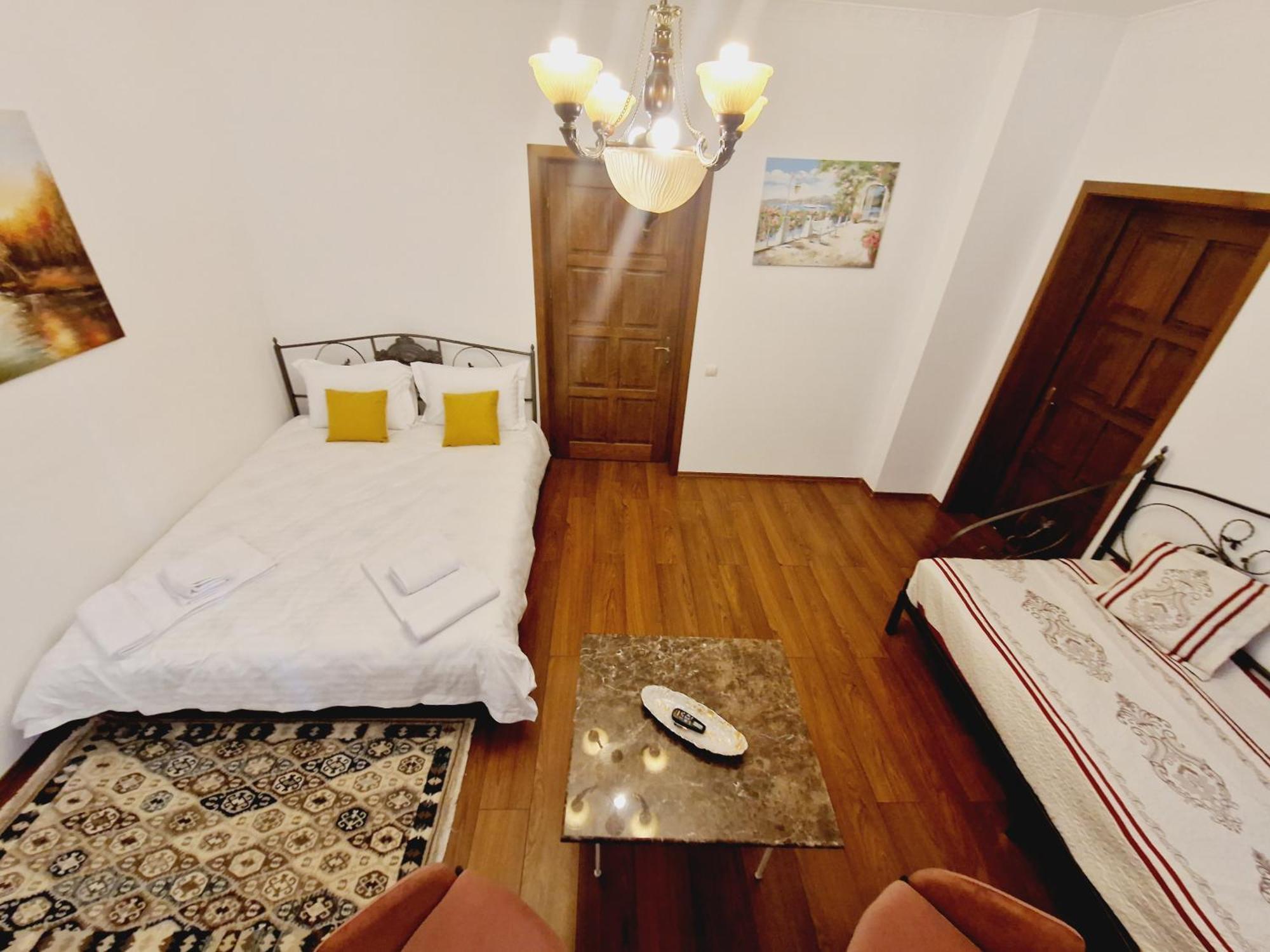 5* Royal House Near Unirii Square Villa Cluj-Napoca Esterno foto